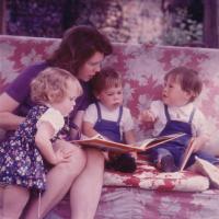Elizabeth, her mother and her brothers on the original Wilverley Idler swingseat (1973)